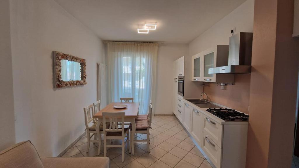 Residence Gabbiano Vista Mare San Mauro Mare Kültér fotó