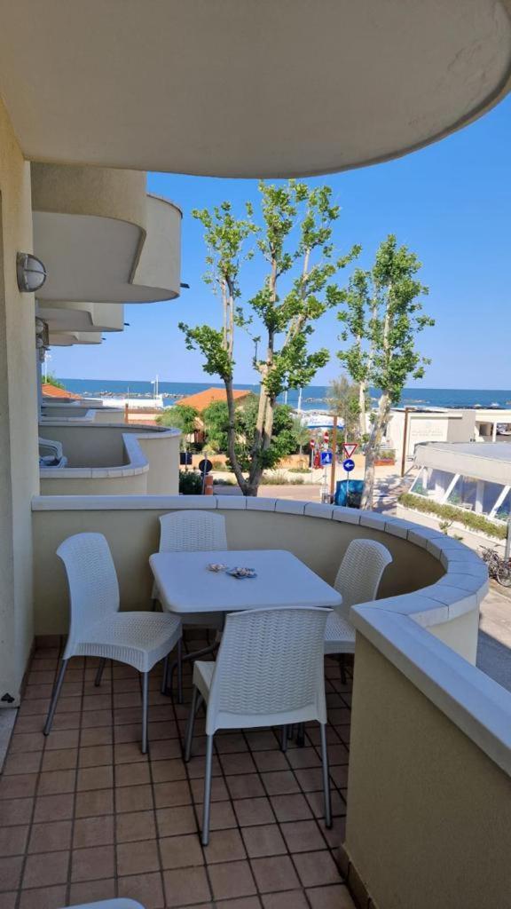 Residence Gabbiano Vista Mare San Mauro Mare Kültér fotó